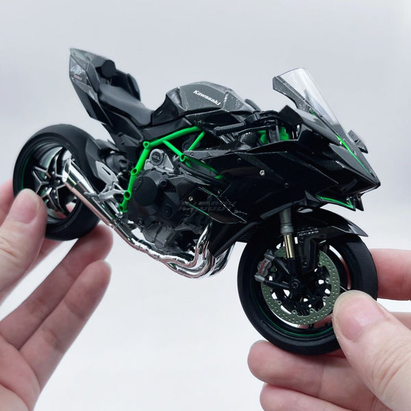 โมเดล Kawasaki Ninja H2R ขนาด 1:6 – สตาร์ทเครื่องยนต์, ปล่อยควัน, ไฟ LED