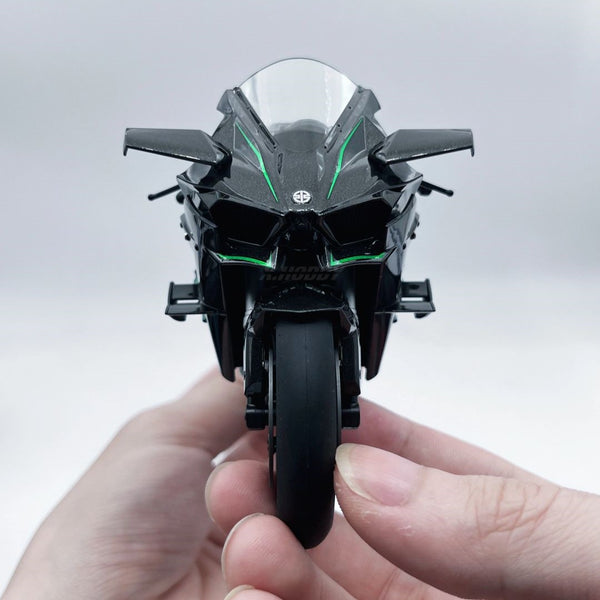 โมเดล Kawasaki Ninja H2R ขนาด 1:6 – สตาร์ทเครื่องยนต์, ปล่อยควัน, ไฟ LED