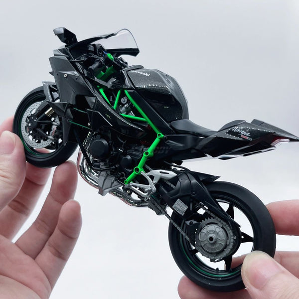 โมเดล Kawasaki Ninja H2R ขนาด 1:6 – สตาร์ทเครื่องยนต์, ปล่อยควัน, ไฟ LED