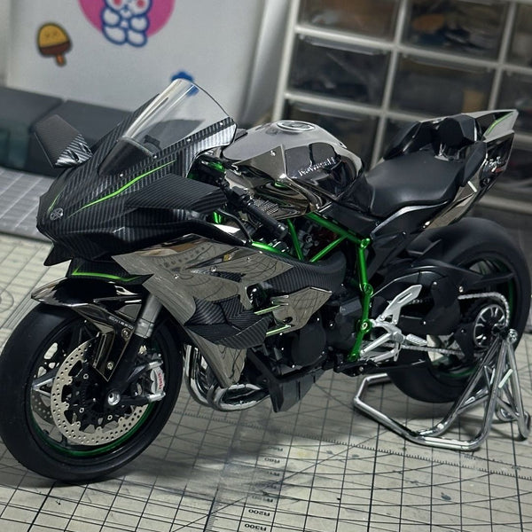 โมเดล Kawasaki Ninja H2R ขนาด 1:6 – สตาร์ทเครื่องยนต์, ปล่อยควัน, ไฟ LED