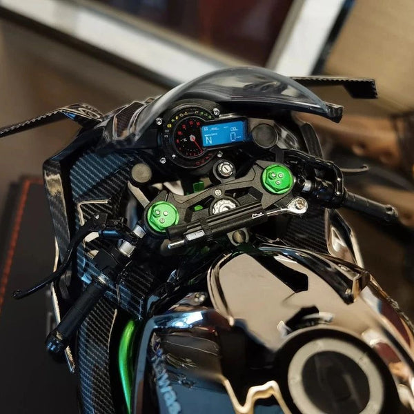 โมเดล Kawasaki Ninja H2R ขนาด 1:6 – สตาร์ทเครื่องยนต์, ปล่อยควัน, ไฟ LED