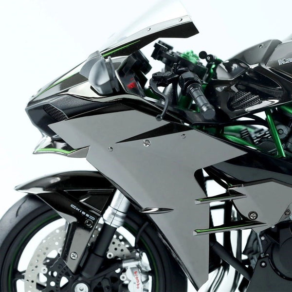 โมเดล Kawasaki Ninja H2R ขนาด 1:6 – สตาร์ทเครื่องยนต์, ปล่อยควัน, ไฟ LED